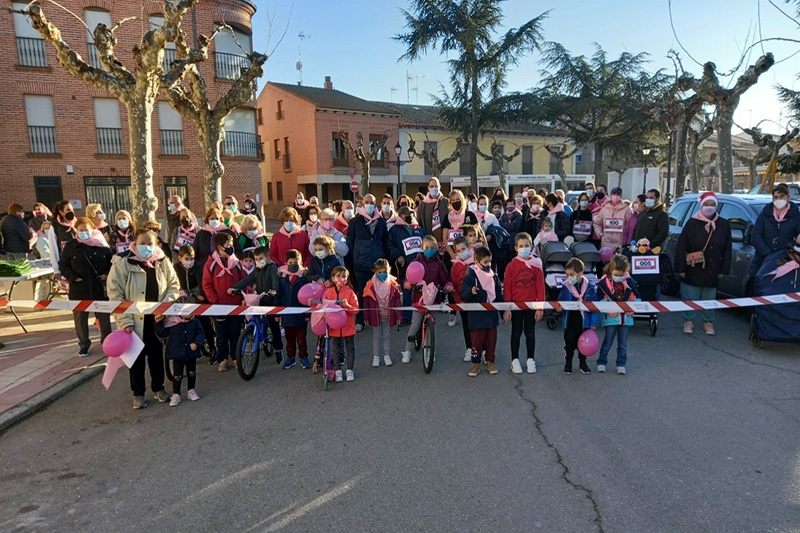 Cantalapiedra se echa a las calles en favor de la Asociación Española Contra el Cáncer